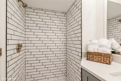 1142 E 159th Place, South Holland, IL 60473 - Photo 4