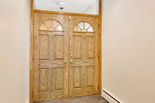 1470 E 56th St, Chicago, IL 60637 - Photo 2