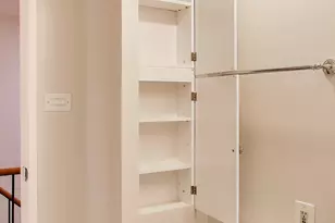 1470 E 56th St, Chicago, IL 60637 - Photo 24