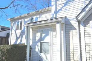 360 Inverrary Ln, Deerfield, IL 60015 - Photo 1