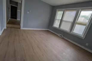 8601 S Kingston Ave, Chicago, IL 60617 - Photo 42