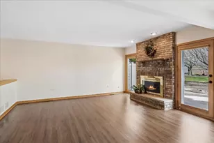 17346 Brook Crossing Ct, Orland Park, IL 60467 - Photo 8