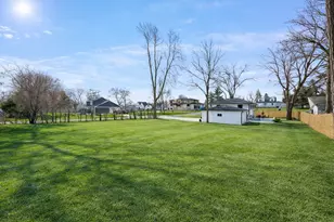 22W080 Valleyview Dr, Glen Ellyn, IL 60137 - Photo 22