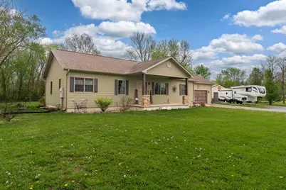 1358 Pershing Road, West Frankfort, IL 62896 - Photo 2