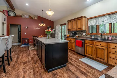 1358 Pershing Road, West Frankfort, IL 62896 - Photo 14