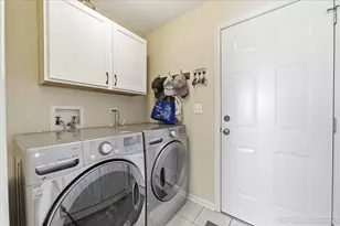 2984 Marshfield Ct, Elgin, IL 60124 - Photo 18