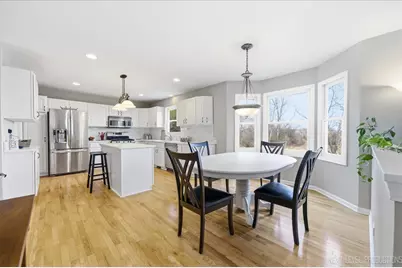 2984 Marshfield Court, Elgin, IL 60124 - Photo 8