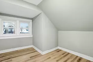 8011 S Dante Ave, Chicago, IL 60619 - Photo 12