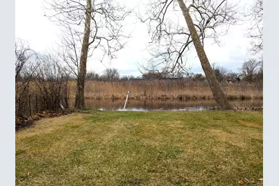 818 Sheridan Drive, Wauconda, IL 60084 - Photo 2