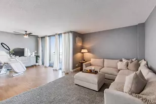 1043 S York Rd, Bensenville, IL 60106 - Photo 8