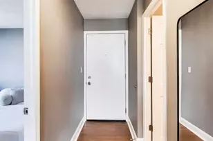 1043 S York Rd, Bensenville, IL 60106 - Photo 4