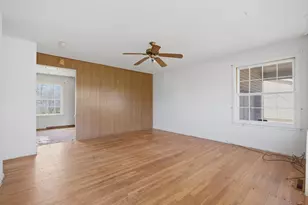 30W125 Claymore Ln, Naperville, IL 60563 - Photo 8