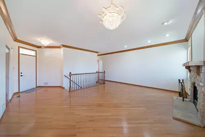 2370 Carillon Drive, Grayslake, IL 60030 - Photo 6