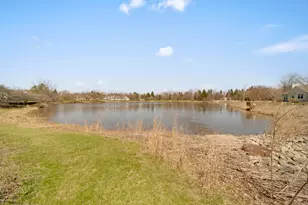 2370 Carillon Dr, Grayslake, IL 60030 - Photo 28