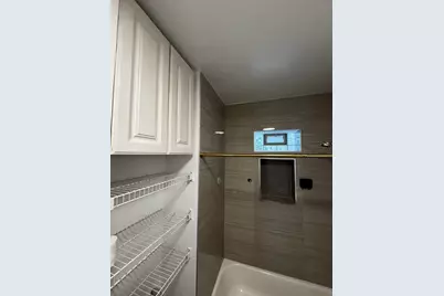 7031 N Sheridan Road #2E, Chicago, IL 60626 - Photo 8