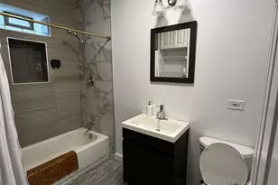 7031 N Sheridan Rd, Chicago, IL 60626 - Photo 6