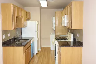 300 Meadow Ct, Vernon Hills, IL 60061 - Photo 14