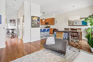 3741 N Wolcott Ave, Chicago, IL 60613 - Photo 8