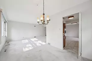 817 Belair Dr, Darien, IL 60561 - Photo 6