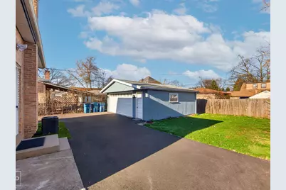 10643 S 83rd Avenue, Palos Hills, IL 60465 - Photo 20