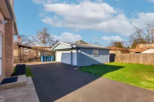 10643 S 83rd Ave, Palos Hills, IL 60465 - Photo 20