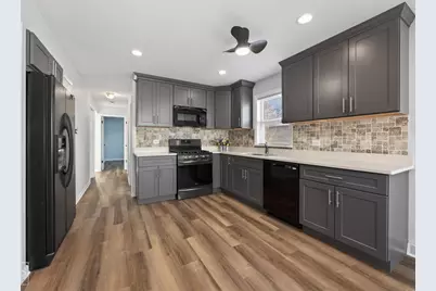 10643 S 83rd Avenue, Palos Hills, IL 60465 - Photo 6