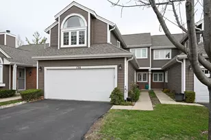 136 S Lawford Ct, Bloomingdale, IL 60108 - Photo 1