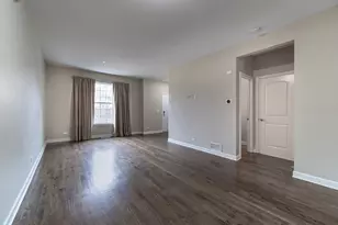 309 Bradbury Ln, Bartlett, IL 60103 - Photo 4