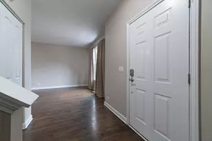 309 Bradbury Ln, Bartlett, IL 60103 - Photo 2