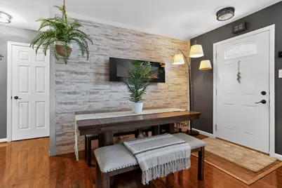 14308 S Kenneth Avenue, Midlothian, IL 60445 - Photo 2