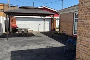 15541 6th Ave, Phoenix, IL 60426 - Photo 10
