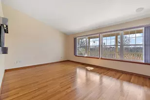 6881 Geneva Dr, Tinley Park, IL 60477 - Photo 8