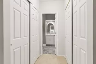 927 Hidden Lake Dr, Buffalo Grove, IL 60089 - Photo 12