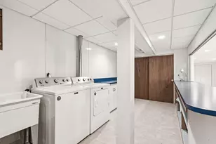 545 Windsor Rd, Inverness, IL 60067 - Photo 64