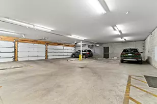 2424 W Chicago Ave, Chicago, IL 60622 - Photo 22