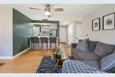 920 W Firestone Drive, Hoffman Estates, IL 60192 - Photo 8