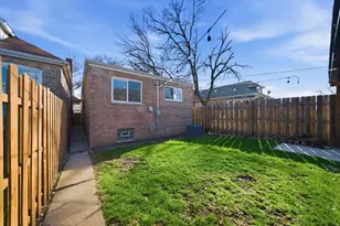 320 W 101st Pl, Chicago, IL 60628 - Photo 22