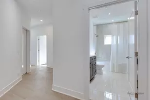 19 Marina Dr, Des Plaines, IL 60016 - Photo 22