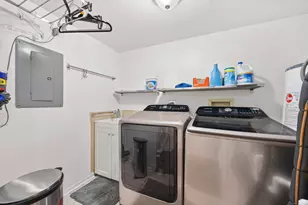 90 Golfview Ln, Frankfort, IL 60423 - Photo 16