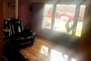 1852 Center Dr, Carpentersville, IL 60110 - Photo 6