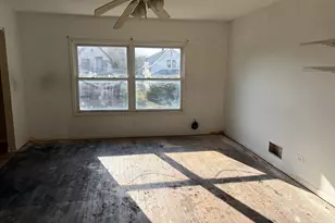 15129 Lexington Ave, Harvey, IL 60426 - Photo 10