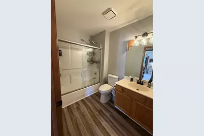 100 Village Creek Drive, Lake in the Hills, IL 60156 - Photo 18