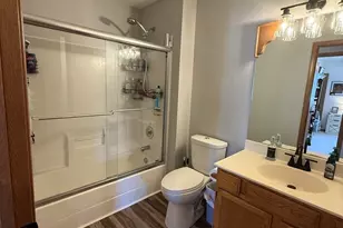 100 Village Creek Dr, Lake in the Hills, IL 60156 - Photo 18