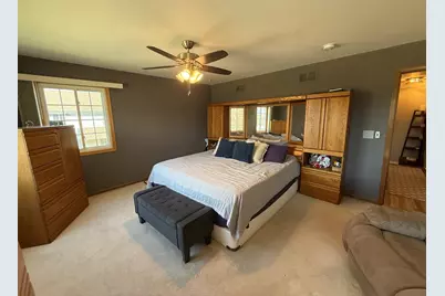 100 Village Creek Drive, Lake in the Hills, IL 60156 - Photo 16