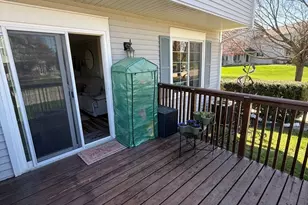 100 Village Creek Dr, Lake in the Hills, IL 60156 - Photo 24