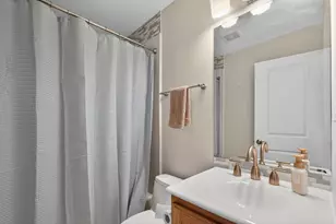 125 Ione Dr, South Elgin, IL 60177 - Photo 32