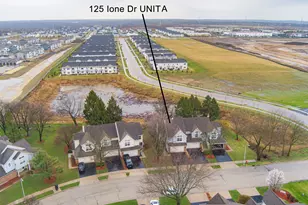 125 Ione Dr, South Elgin, IL 60177 - Photo 2