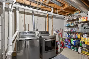 125 Ione Dr, South Elgin, IL 60177 - Photo 36