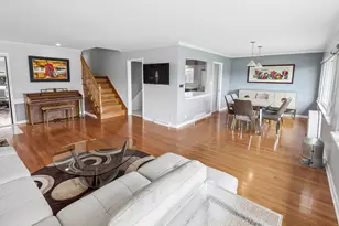 9738 Keystone Ave, Skokie, IL 60076 - Photo 4