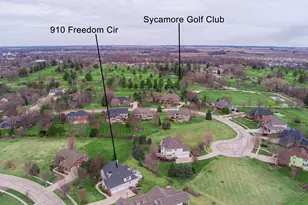 910 Freedom Cir, Sycamore, IL 60178 - Photo 6